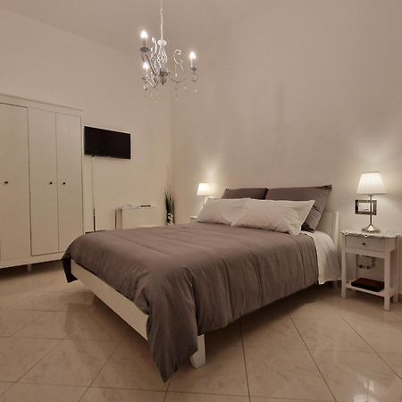 Apartamento Cinzia'S House Of Mirrors Pisa Exterior foto